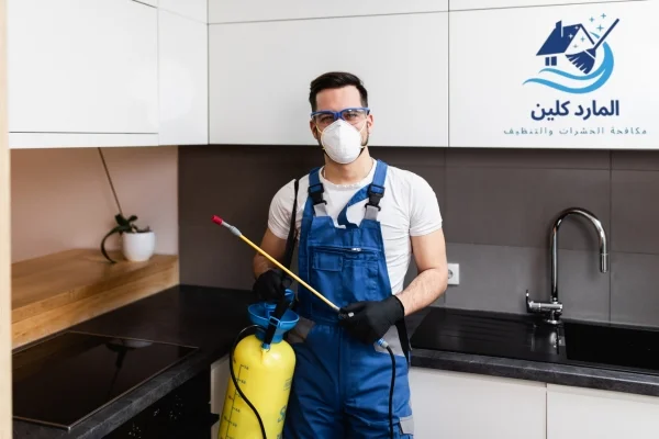 شركة مكافحة حشرات في الشارقة - مبيد سائل مع الجل خصم 15%
