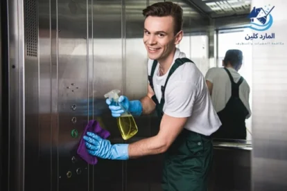 شركة تنظيف في عجمان - تنظيف عميق عمالة شباب نصلك في 60 د